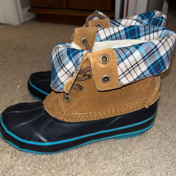 Size 3 North Side Thinsulate Insulation Boots - Picture 2 of 8